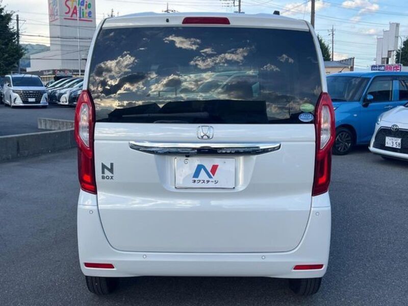 N BOX