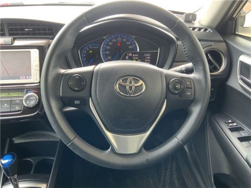 COROLLA AXIO