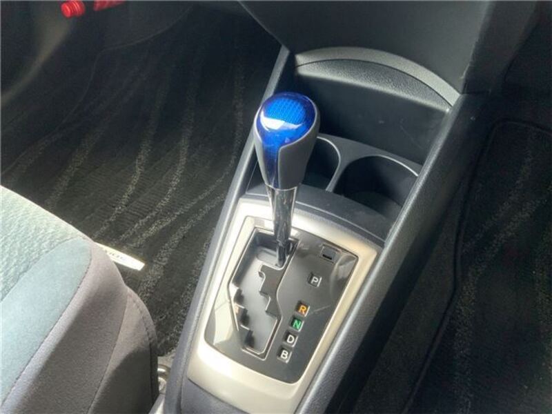 COROLLA AXIO