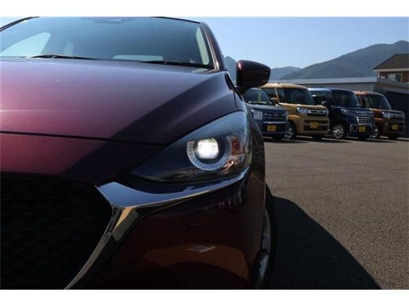 MAZDA2