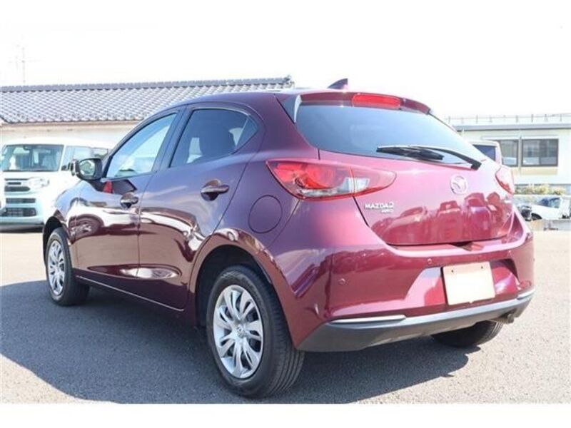 MAZDA2