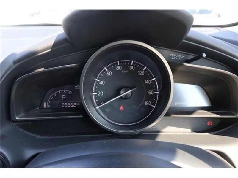 MAZDA2