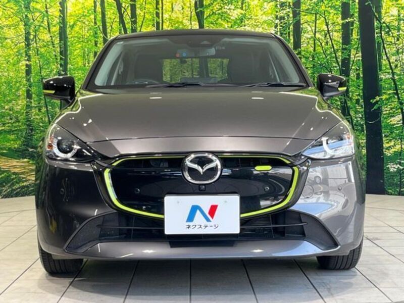 MAZDA2