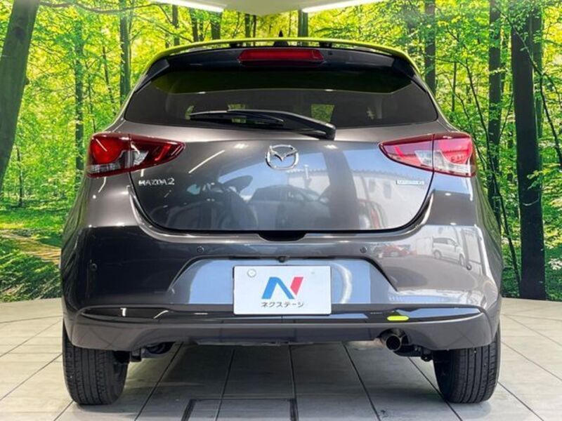 MAZDA2