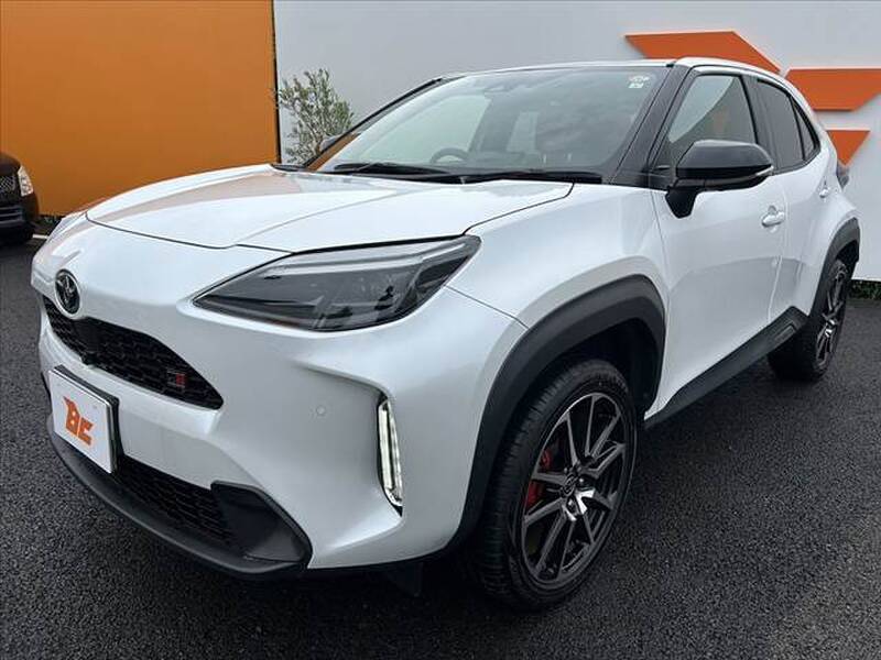 YARIS CROSS