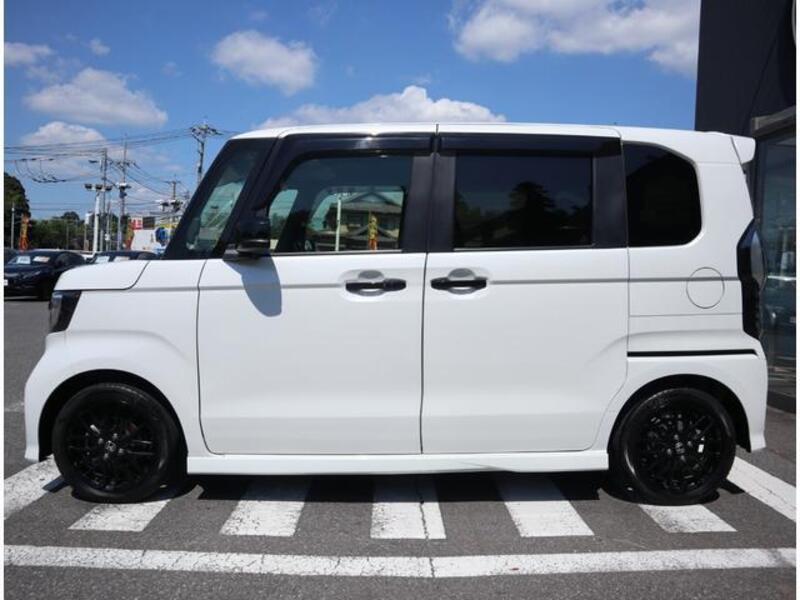 N BOX CUSTOM