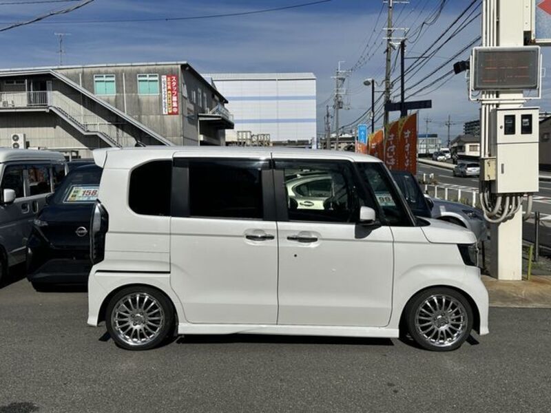 N BOX CUSTOM