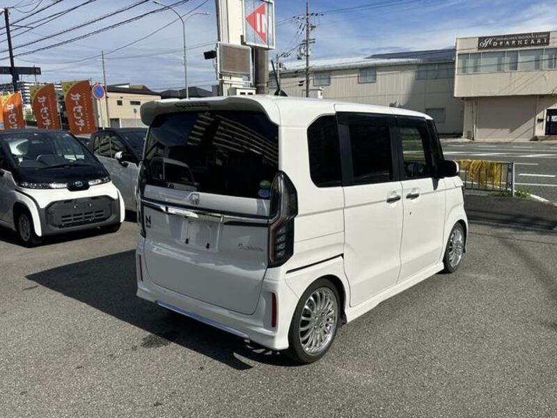 N BOX CUSTOM