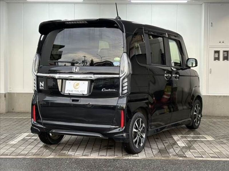 N BOX CUSTOM