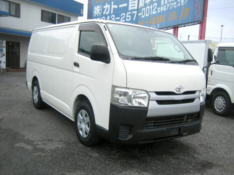 HIACE VAN