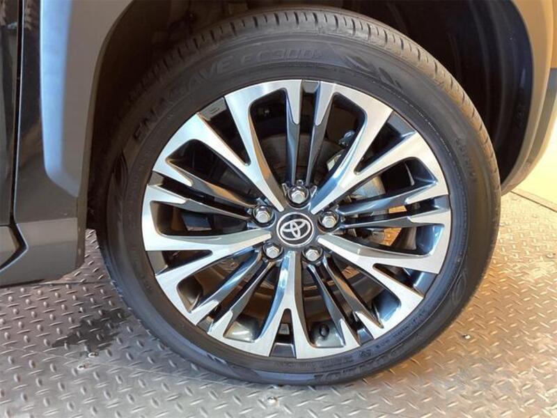 YARIS CROSS