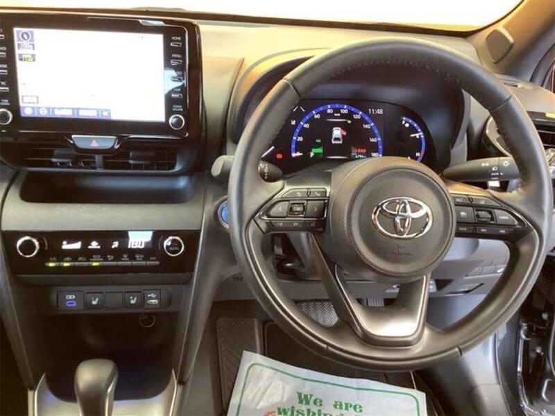 YARIS CROSS