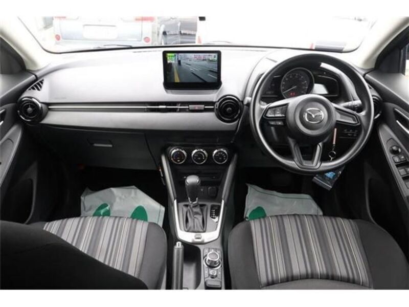 MAZDA2