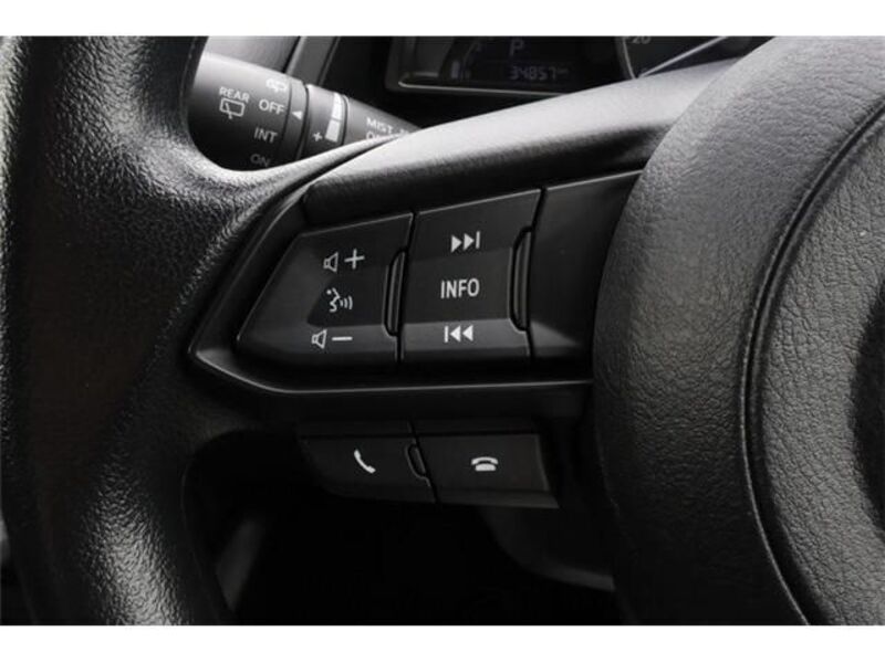 MAZDA2
