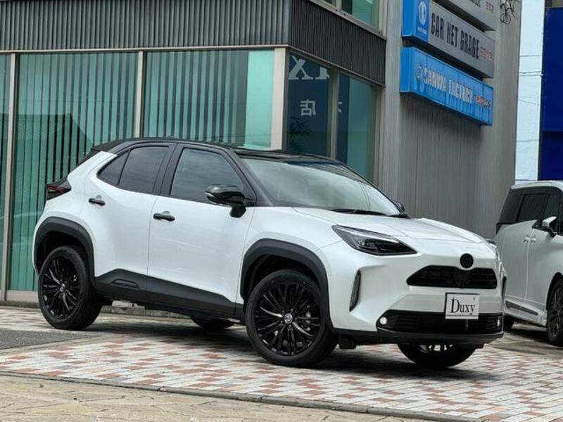 YARIS CROSS