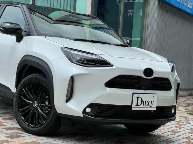 YARIS CROSS