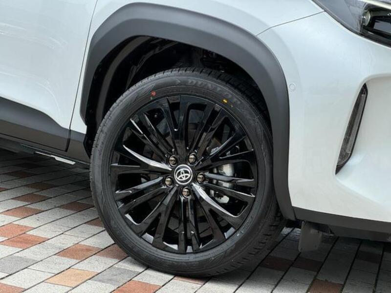 YARIS CROSS
