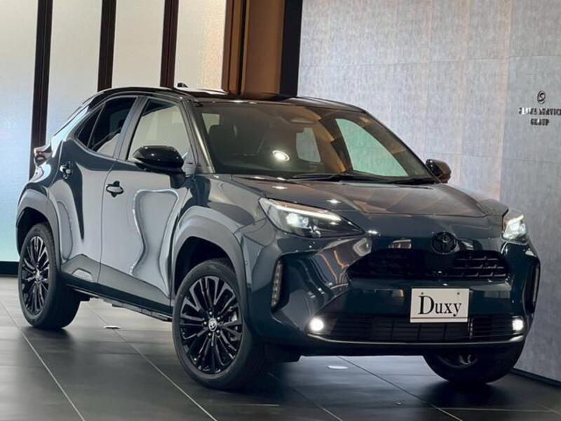 YARIS CROSS