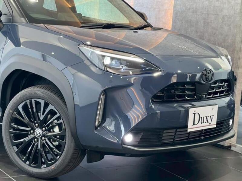 YARIS CROSS