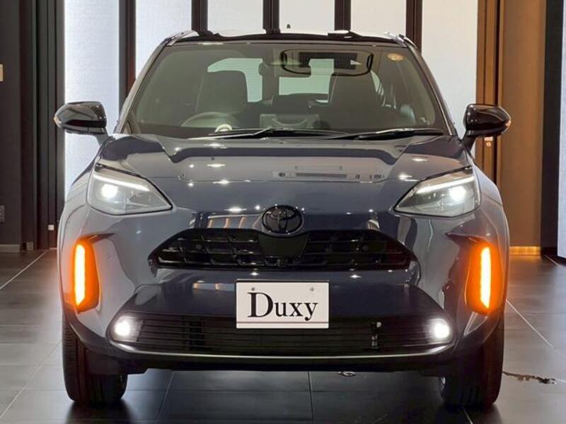 YARIS CROSS