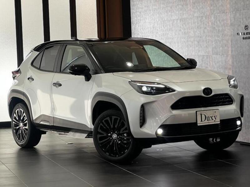 YARIS CROSS