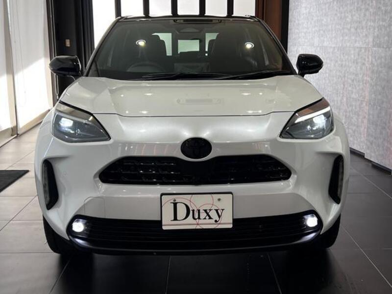 YARIS CROSS