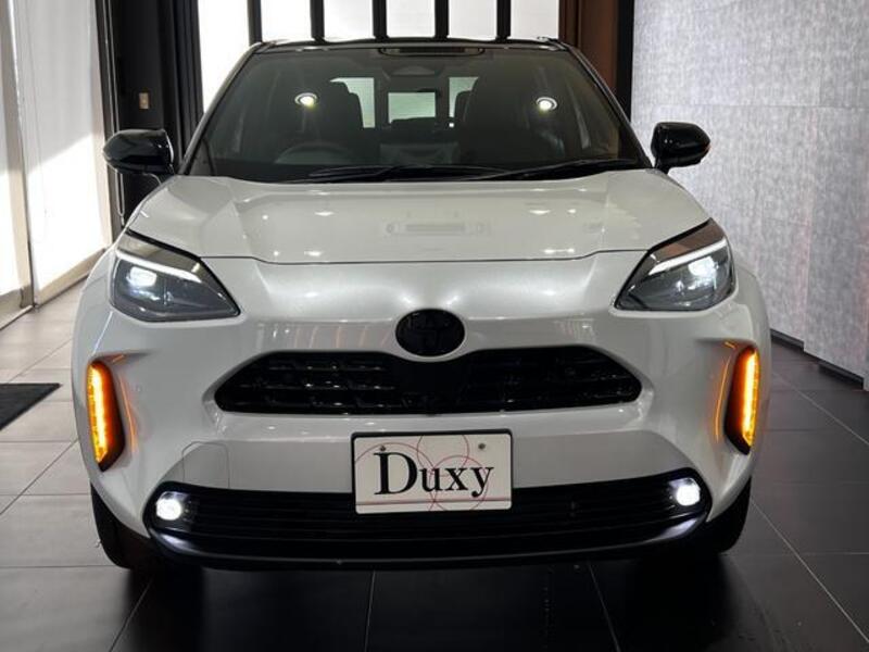 YARIS CROSS