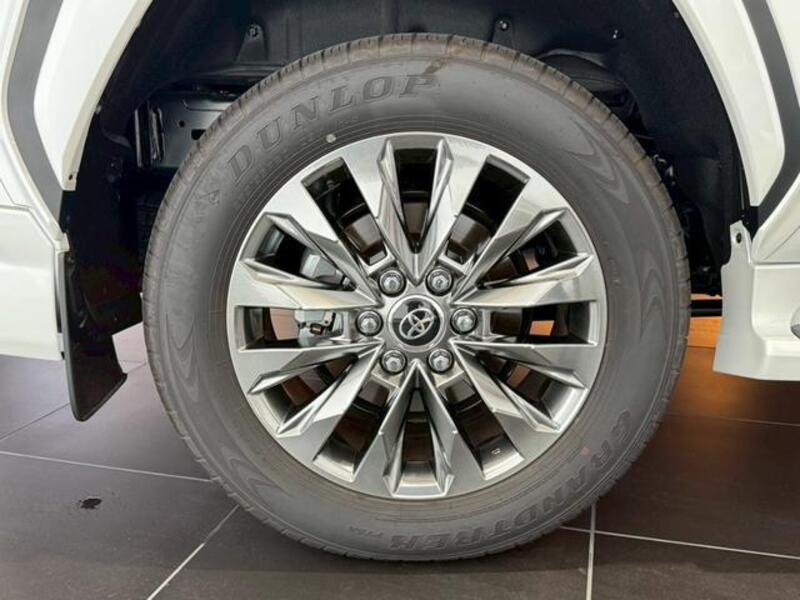 LAND CRUISER