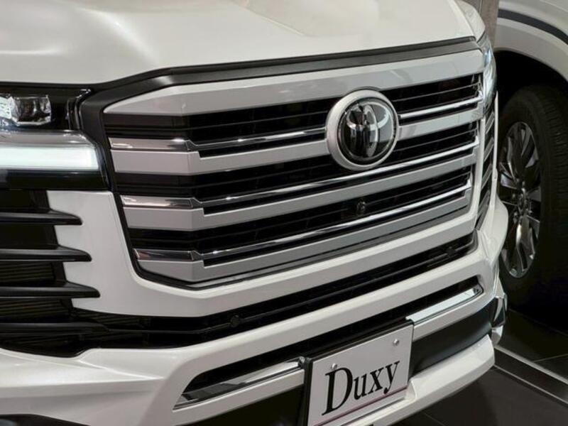 LAND CRUISER