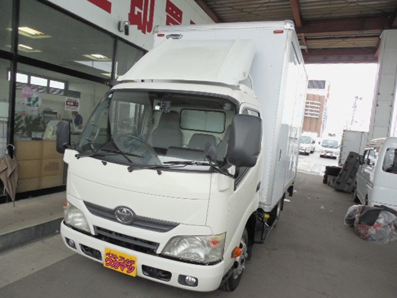 TOYOTA DYNA