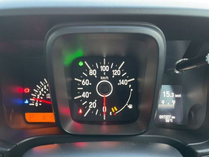 N-VAN