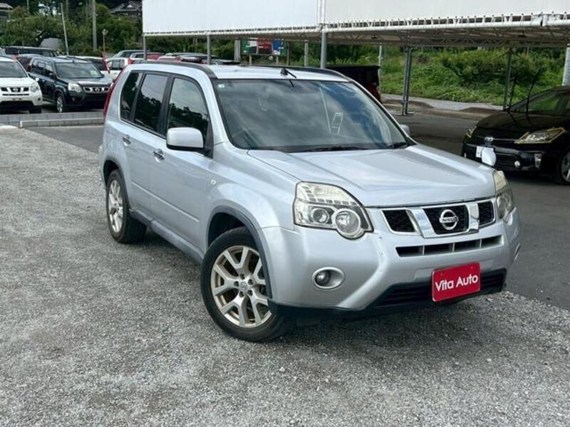 X-TRAIL