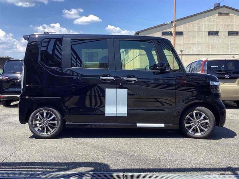 N BOX CUSTOM