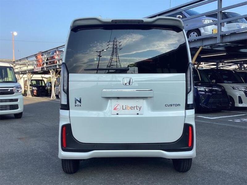 N BOX CUSTOM