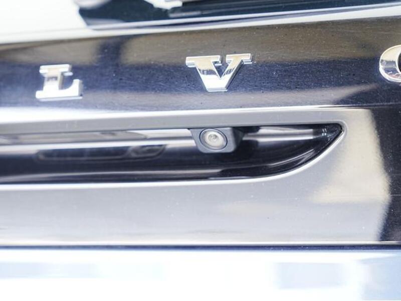 V40
