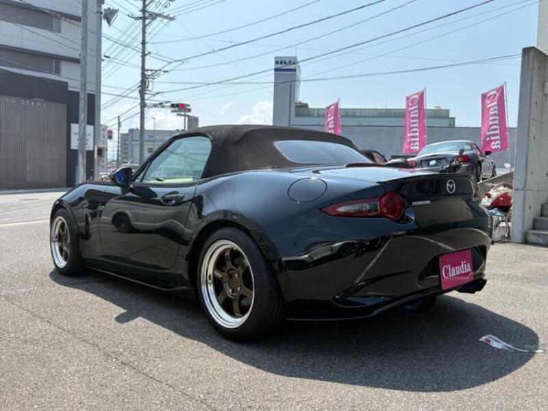 ROADSTER