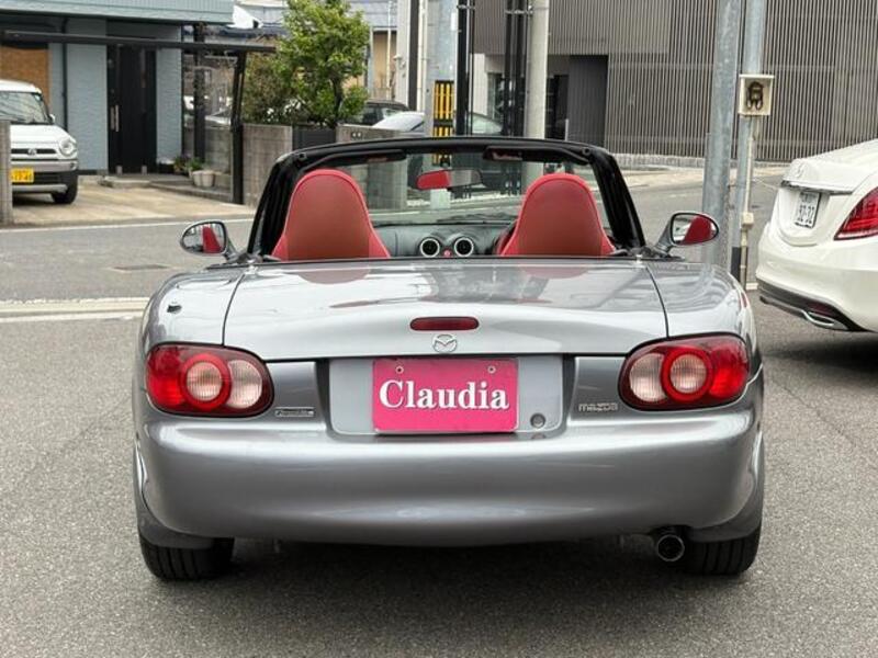 ROADSTER