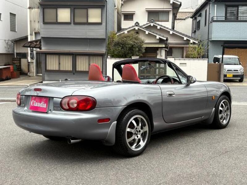 ROADSTER