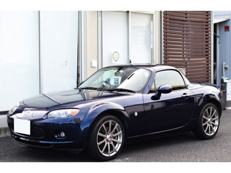 ROADSTER-0