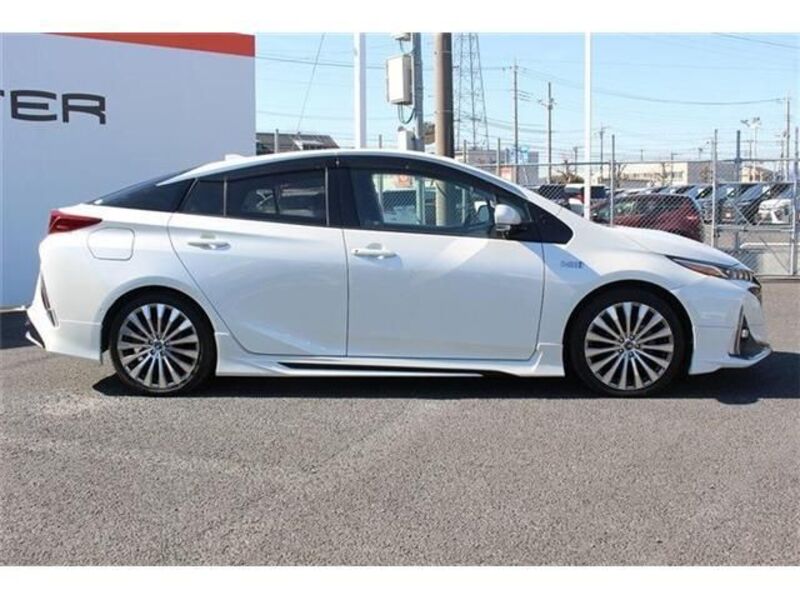 PRIUS PHV