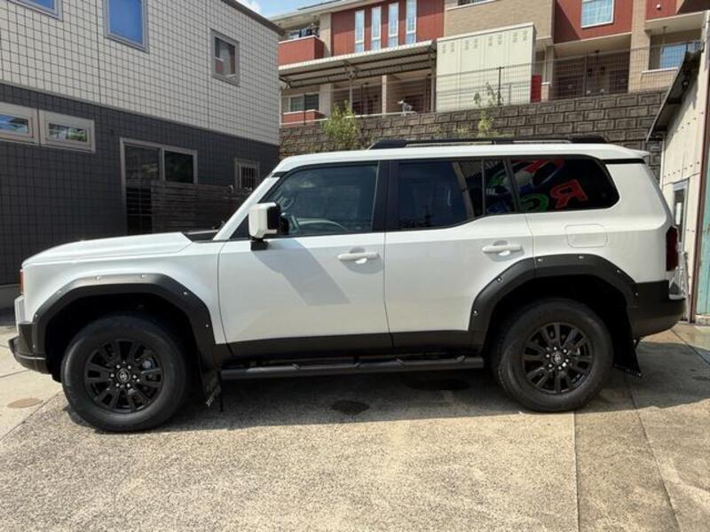 LAND CRUISER 250