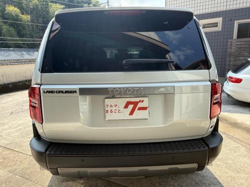 LAND CRUISER 250