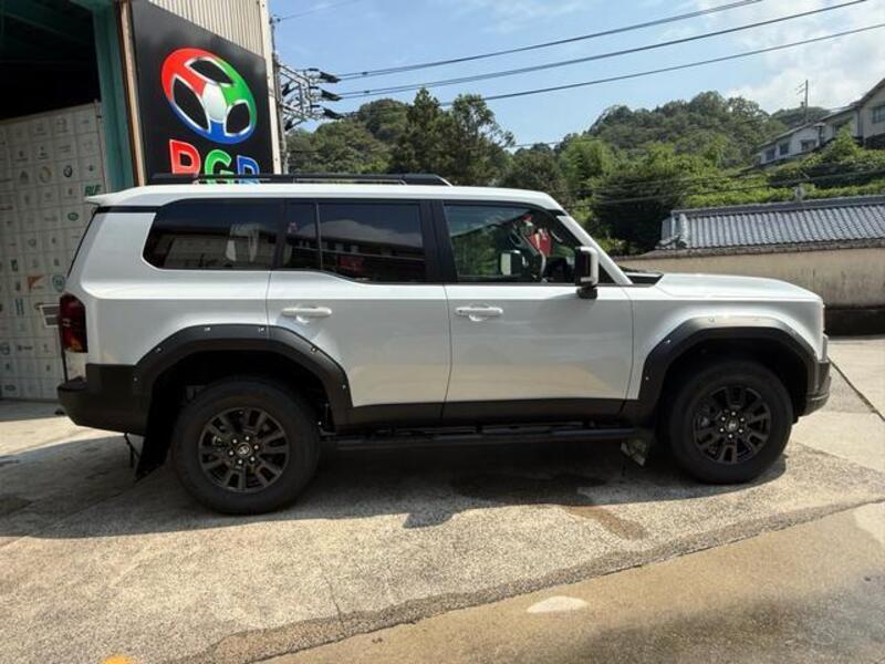 LAND CRUISER 250