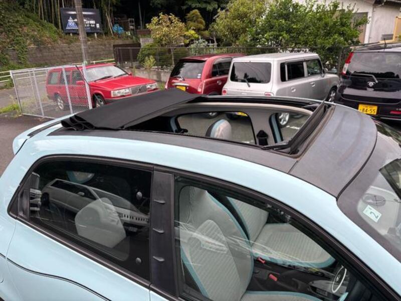 TWINGO