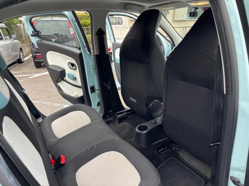 TWINGO