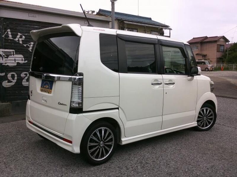 N BOX CUSTOM