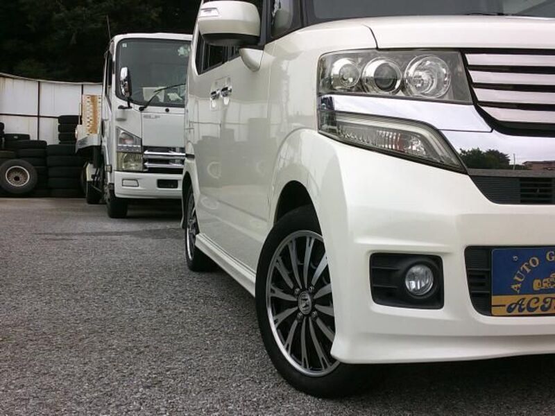 N BOX CUSTOM