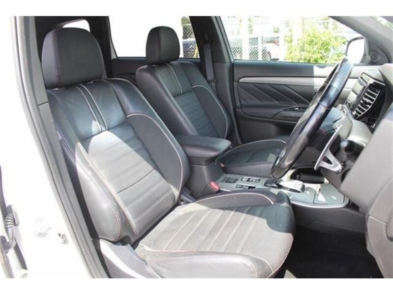 OUTLANDER PHEV