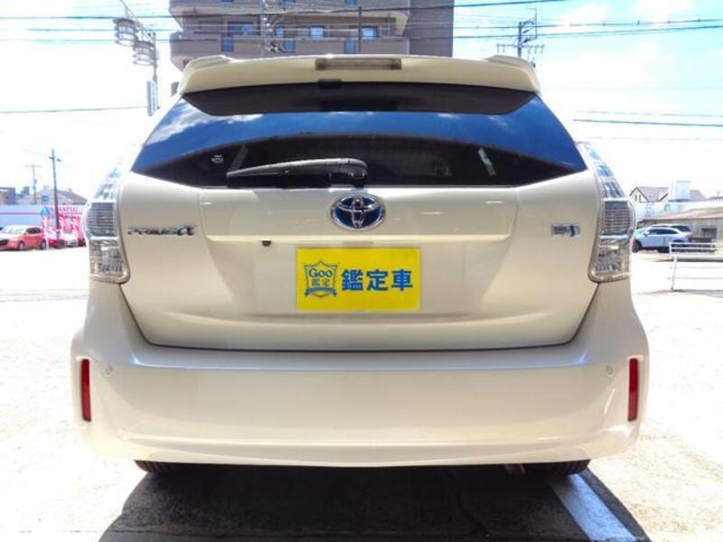 PRIUS ALPHA