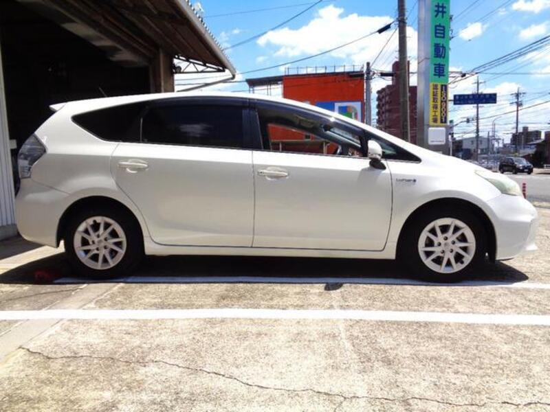 PRIUS ALPHA